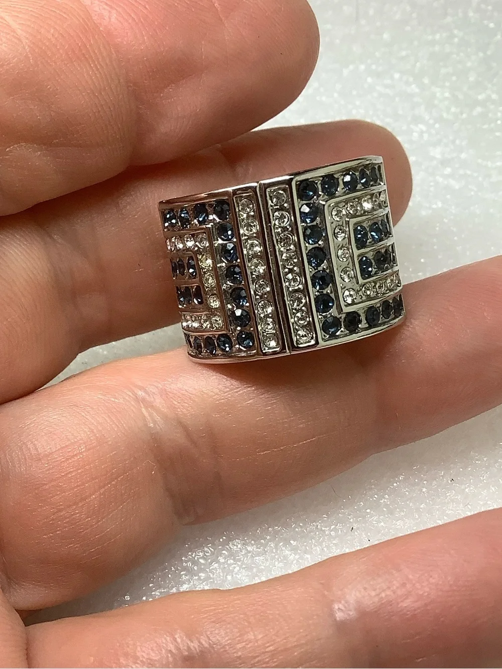 Silver Tone Blue Crystal Statement Ring excellent condition size 8.5
